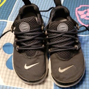 Nike Presto boy's 12c tennis shoe